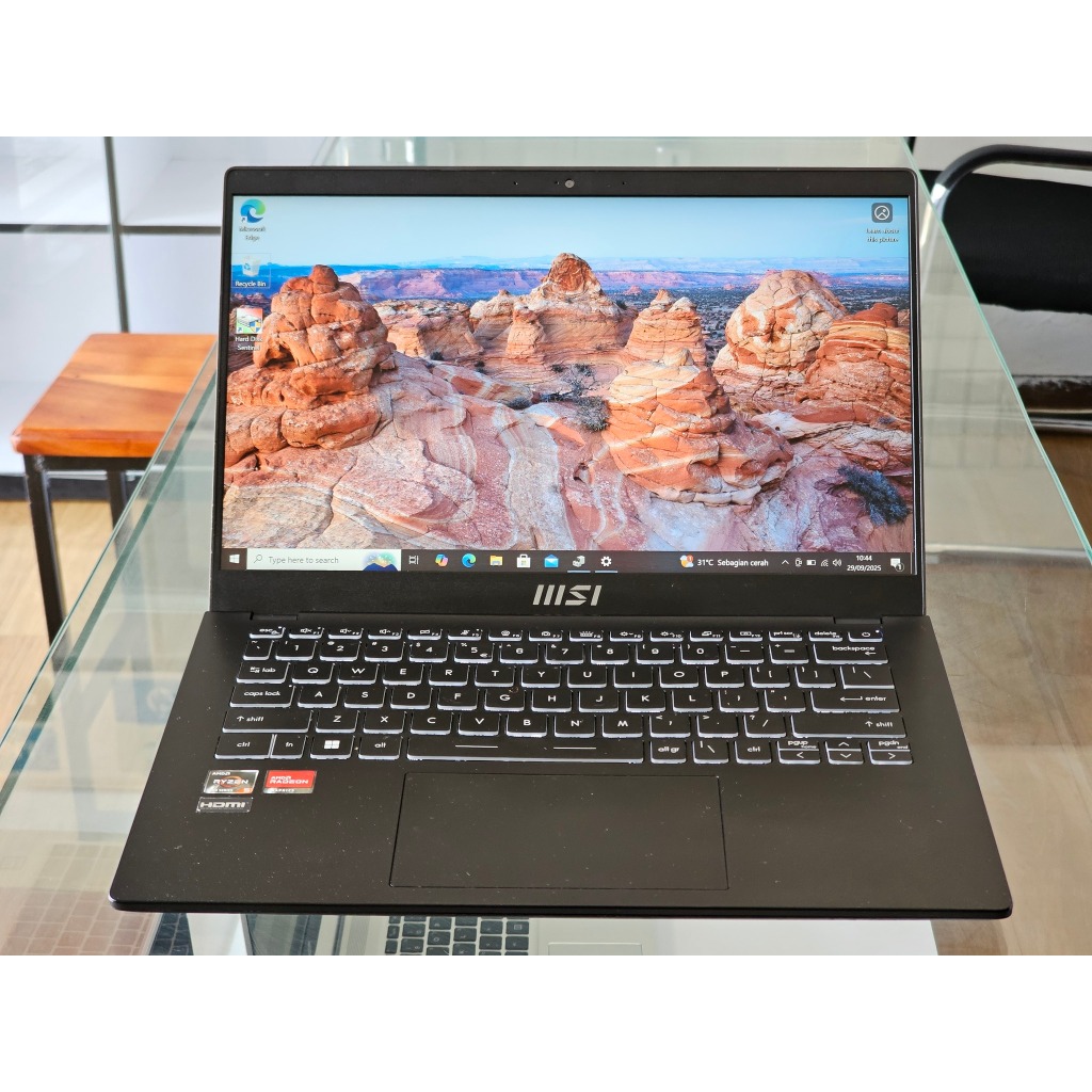 MSI Modern 14 C5M AMD Ryzen 5 5000 Series Ram 8 GB SSD 512 GB AMD Radeon Graphic Premium Slim bisnis