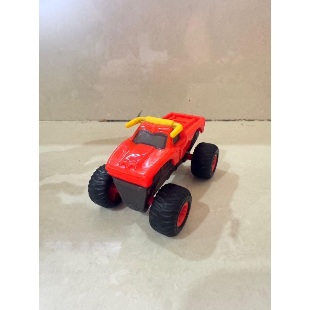mainan mobil monster truck