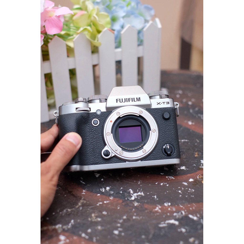 Second Fujifilm XT3 silver body