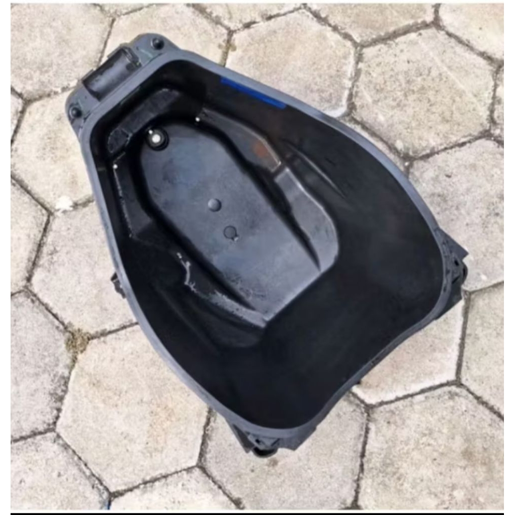 BOK HELM BOX LUGGAGE BAGASI JOK SCOOPY FI SCOPI FI 2014 2015 2016 KODE PART K16 SECOND ORIGINAL