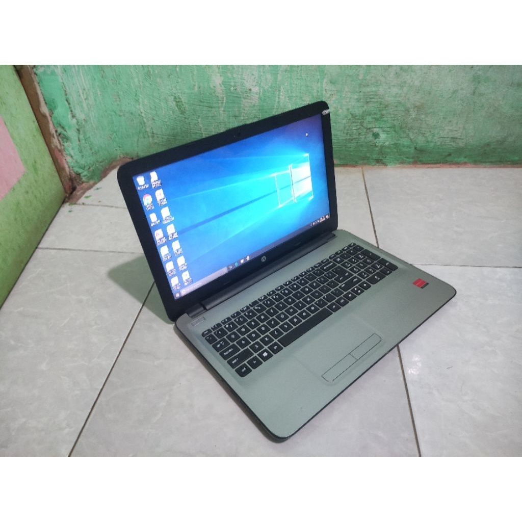 A954 Laptop HP 15-BA004AX Ram 8gb HDD 1000gb AMD A10-9600p Siap pakai
