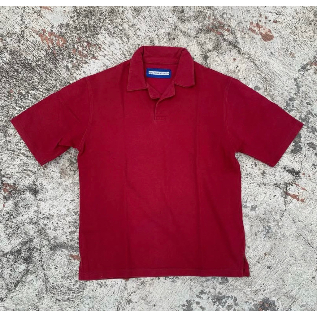 Tenue de attire bowling shirt