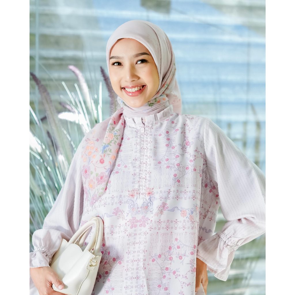 Rocelia Series - Puru Kambera Signature Scarf