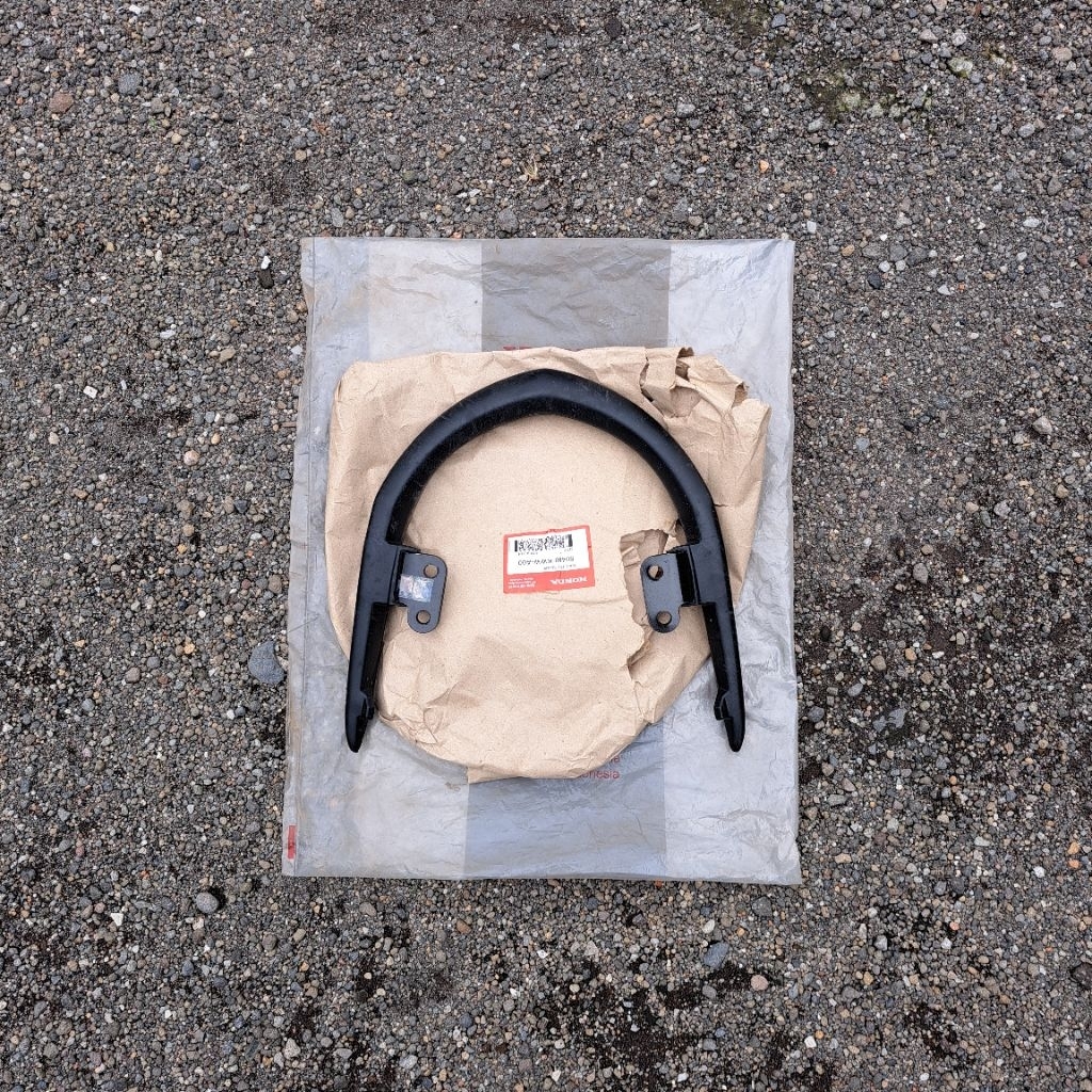 Begel belakang behel belakang honda absolute revo RAIR,R GRIP 50400-KWW-A00 Original AHM Astra honda