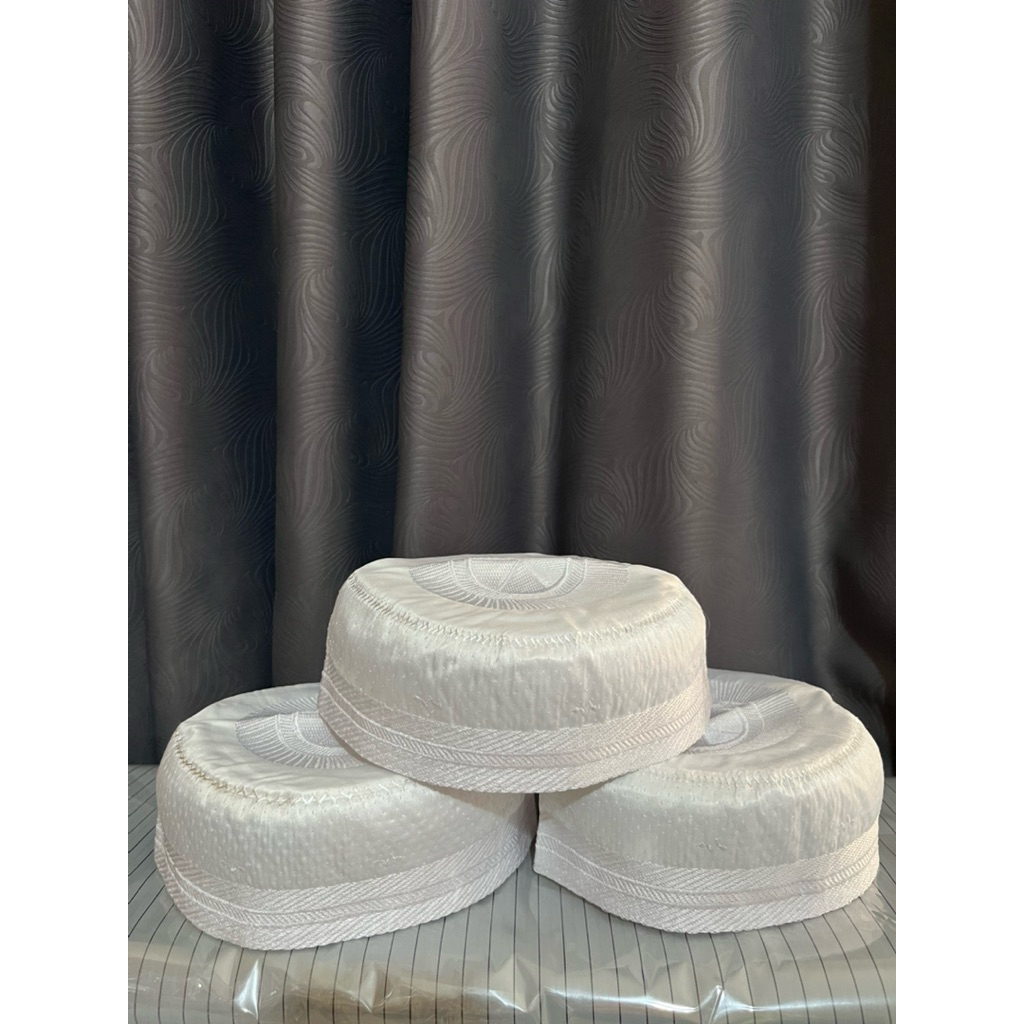 peci putih polos/kopiah bugis/kopiah putih