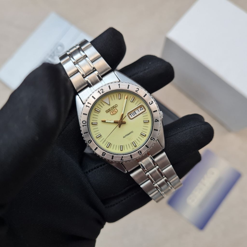 Seiko 5 Sports SKXZ57K Full Lume Dial