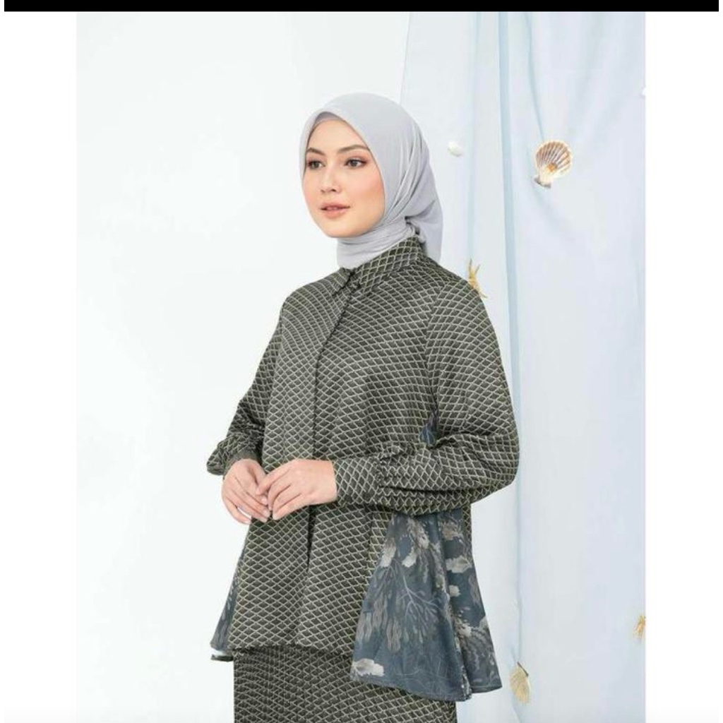 PRELOVED-Geulis blouse series Mermaid