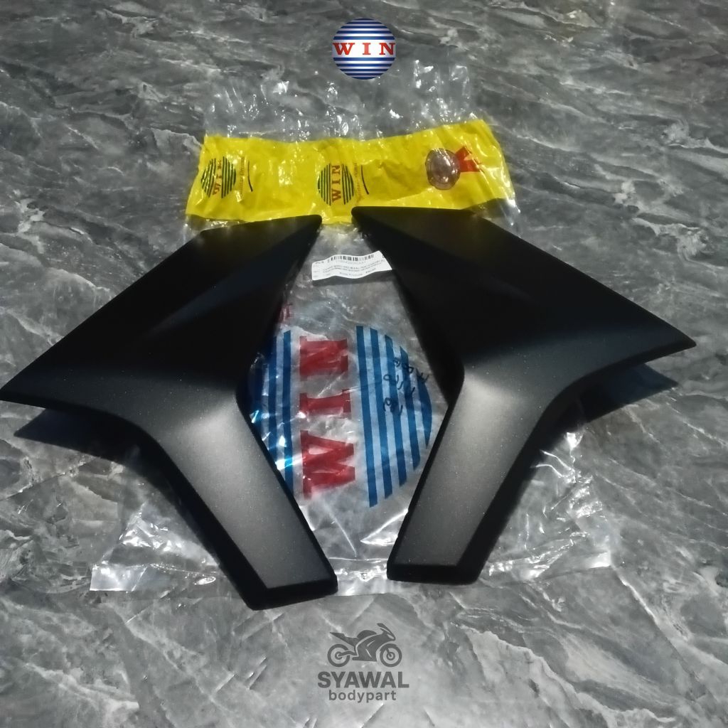 Cover floor side Sayap Depan Bawah Kanan Kiri /Footrest bawah Vario 160 Vario Clik 160 K2S B R+L Fro