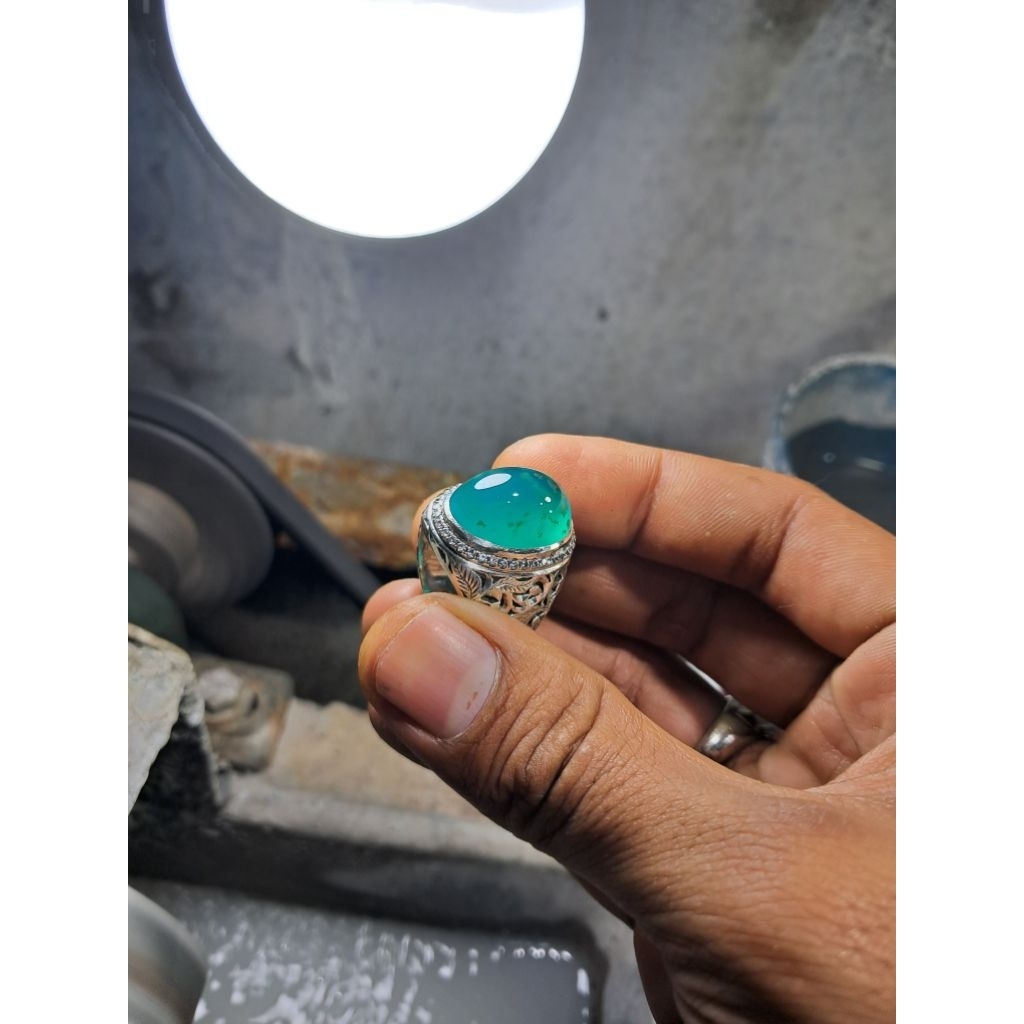 Bacan Coklat Giwang Dimensi Ring Perak Microsetting Ukir