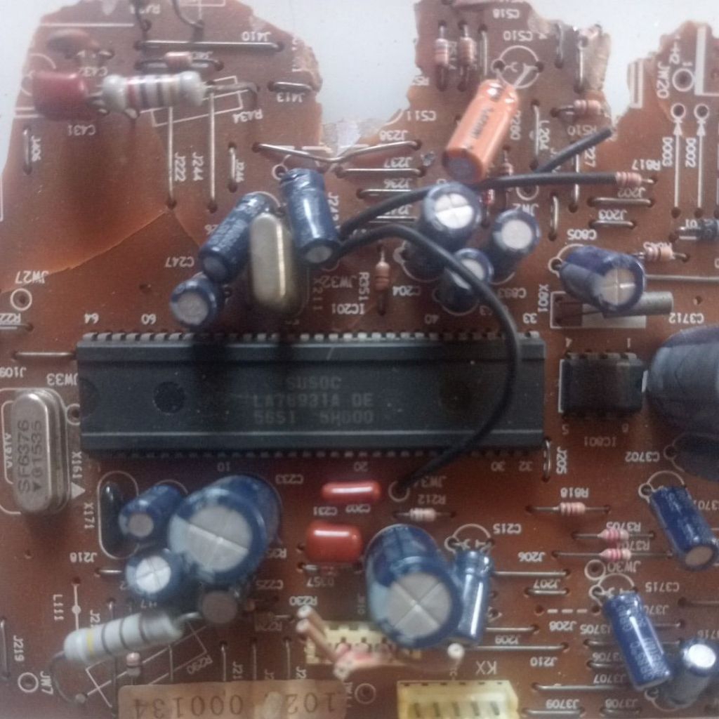 ic LA76931A DE__LA76931 7F iC tv masih nempel pcb,cabutan