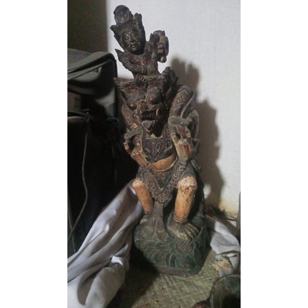 Patung garuda wisnu kencana