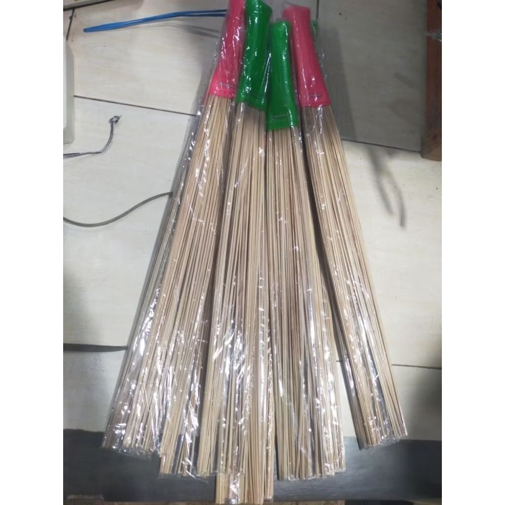 Sapu Tebah Lidi Nipah