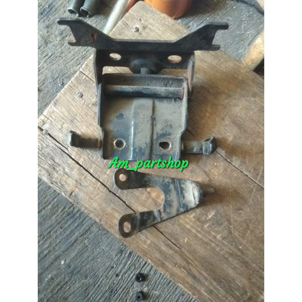 Engsel Jok Depan Supra x/Supra Fit Lama Bekas Copotan Motor
