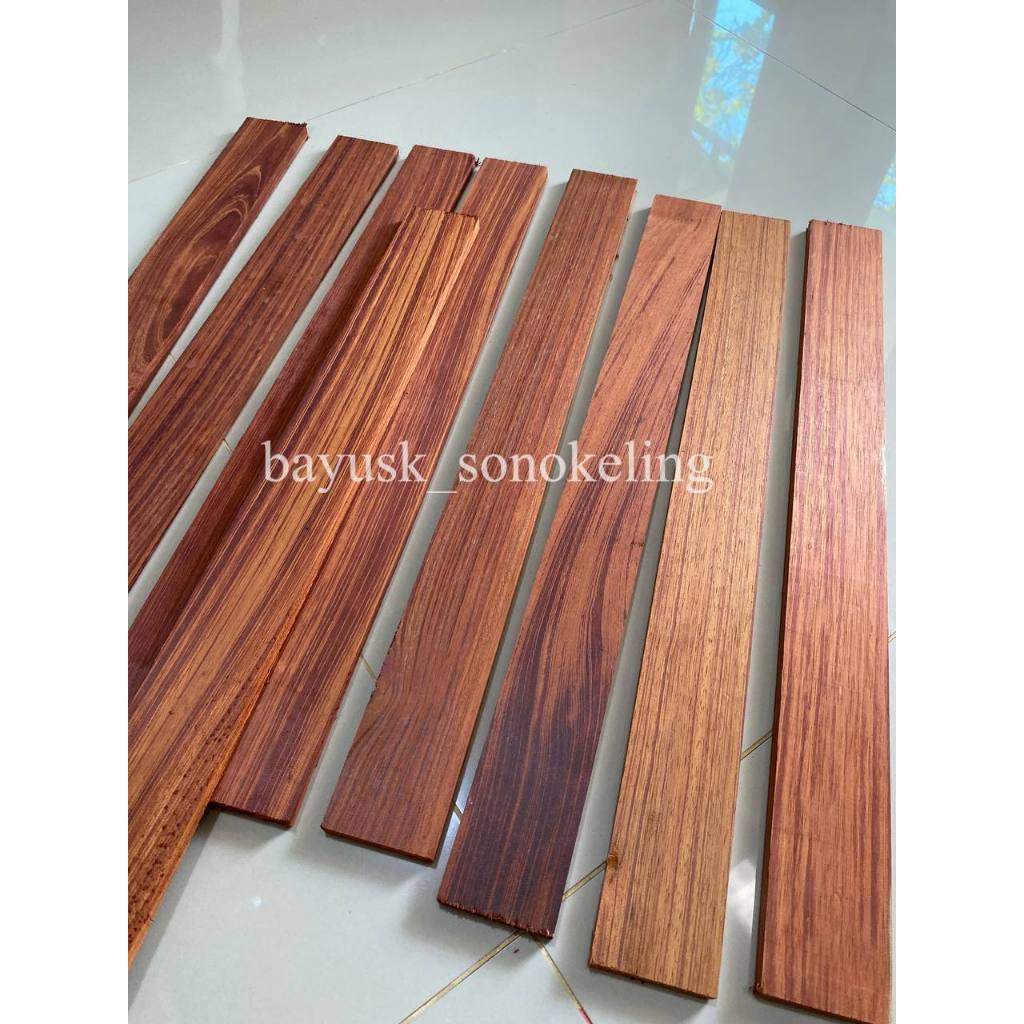 Paket ( isi 10 pcs ) Kayu Rengas Merah Asli Kalimantan full galih ukuran 1 x 6 x 50 cm