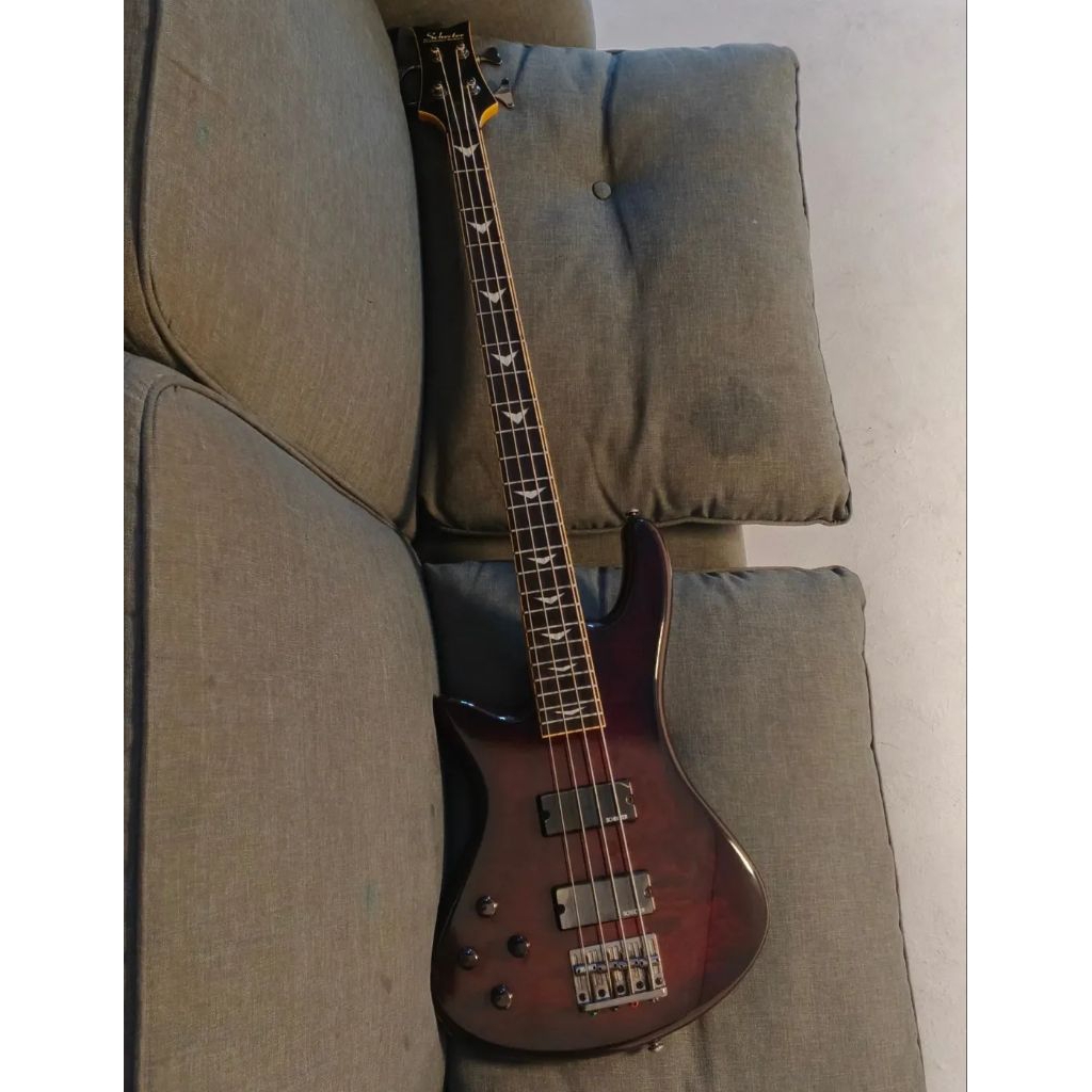 Schecter Stiletto Extreme 4 Active Lefthand elektrik gitar bass