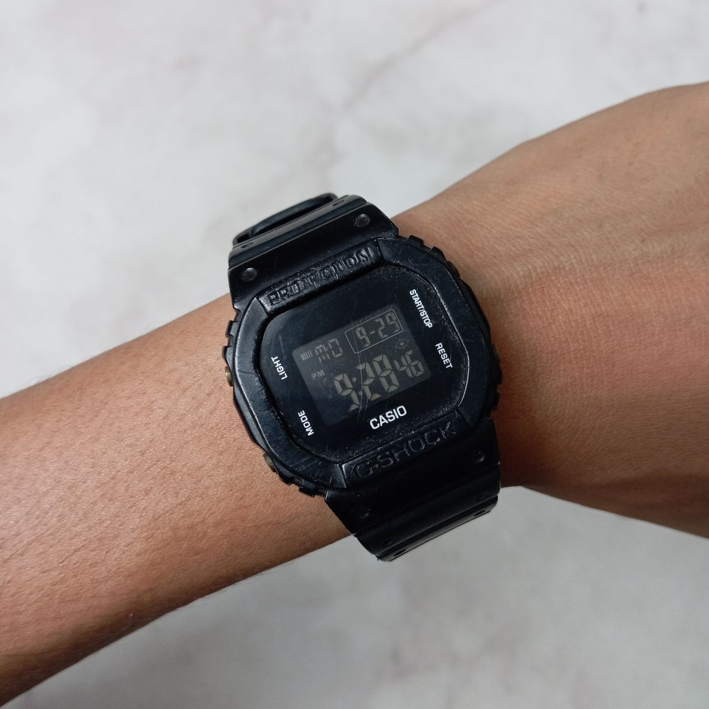 Jam Tangan Casio G-Shock DW 5600BB Pria Wanita Secone Bekas