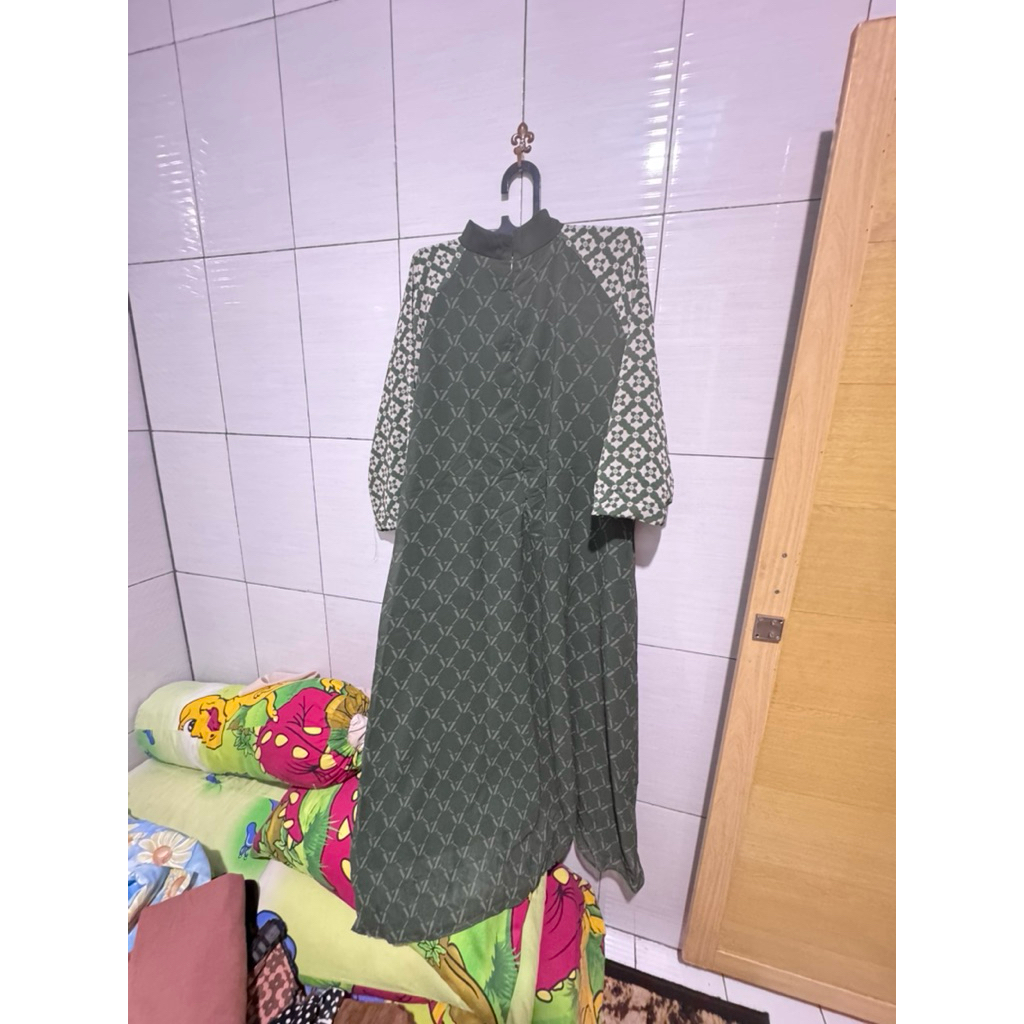 preloved vivi zubaedi