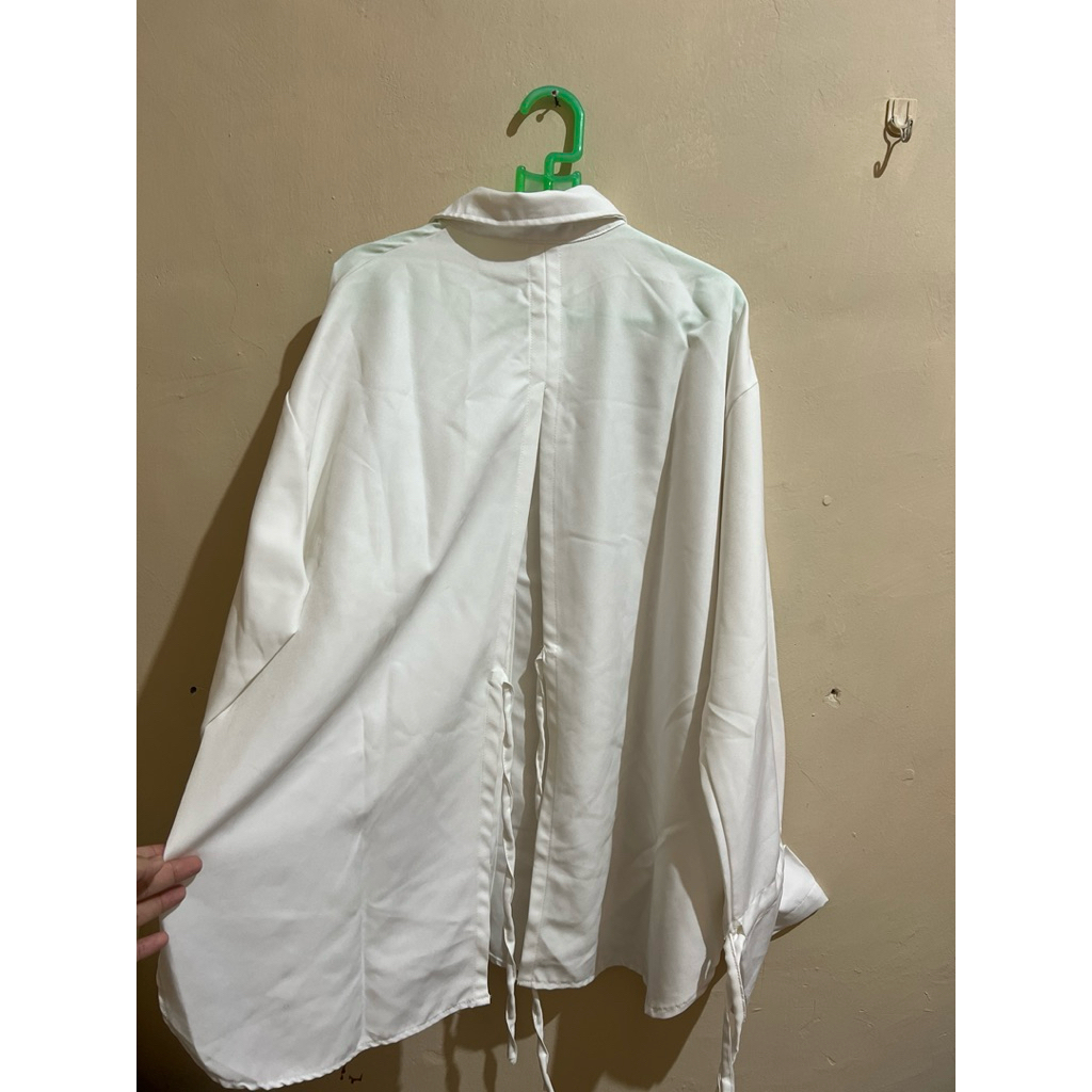 PRELOVED KEMEJA PANTAI BACKLESS