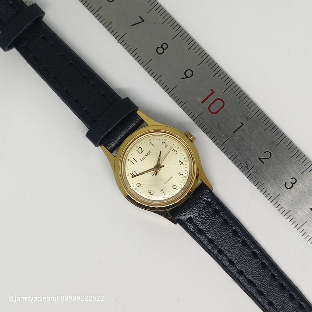 Jam Pulsar Y481-1579 Ladies Gold Vintage Bekas