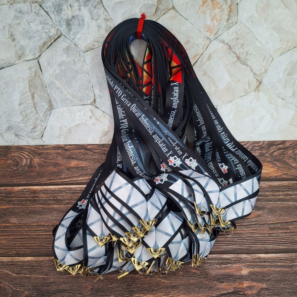 TALI LANYARD MEDALI CUSTOM 2,5cm/3cm JAHIT SEGITIGA (siap pake + pakai siku-siku) | FREE DESAIN