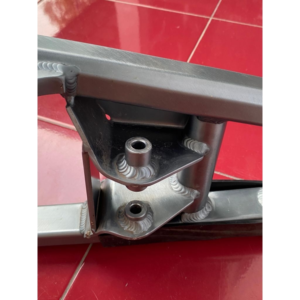 sasis swing arm merk QTT satria fu fufi