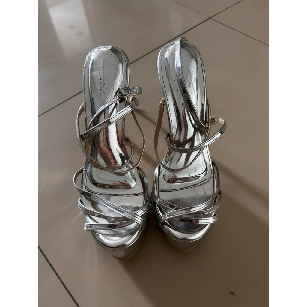 hells model langkah by lina lee