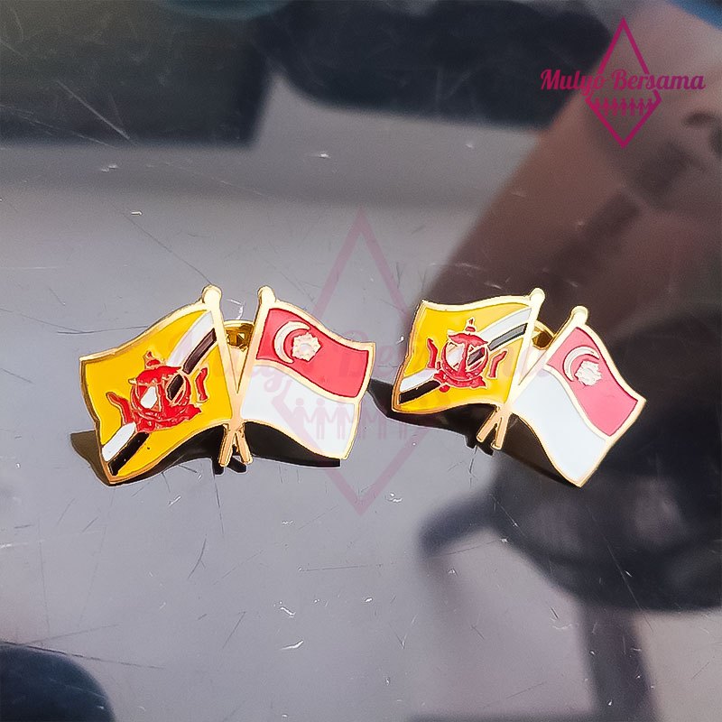 Pin Krah Bendera Persahabatan Brunei Singapura Cross Flag Pin Singapura Brunei - Brunei