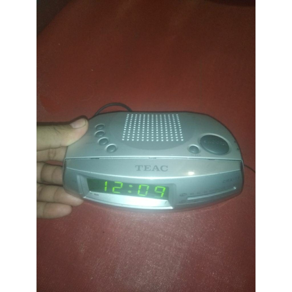 radio jam meja vintage