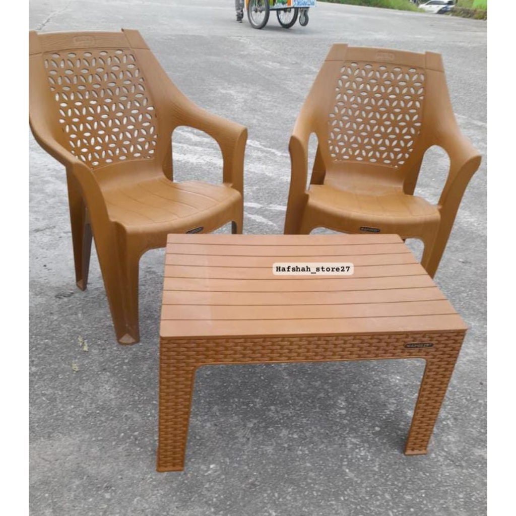 1 Set 2 Kursi Pangeran Napolly Kursi Sender Plastik Tangan + Meja Mapan Napolly Anyaman BATAM