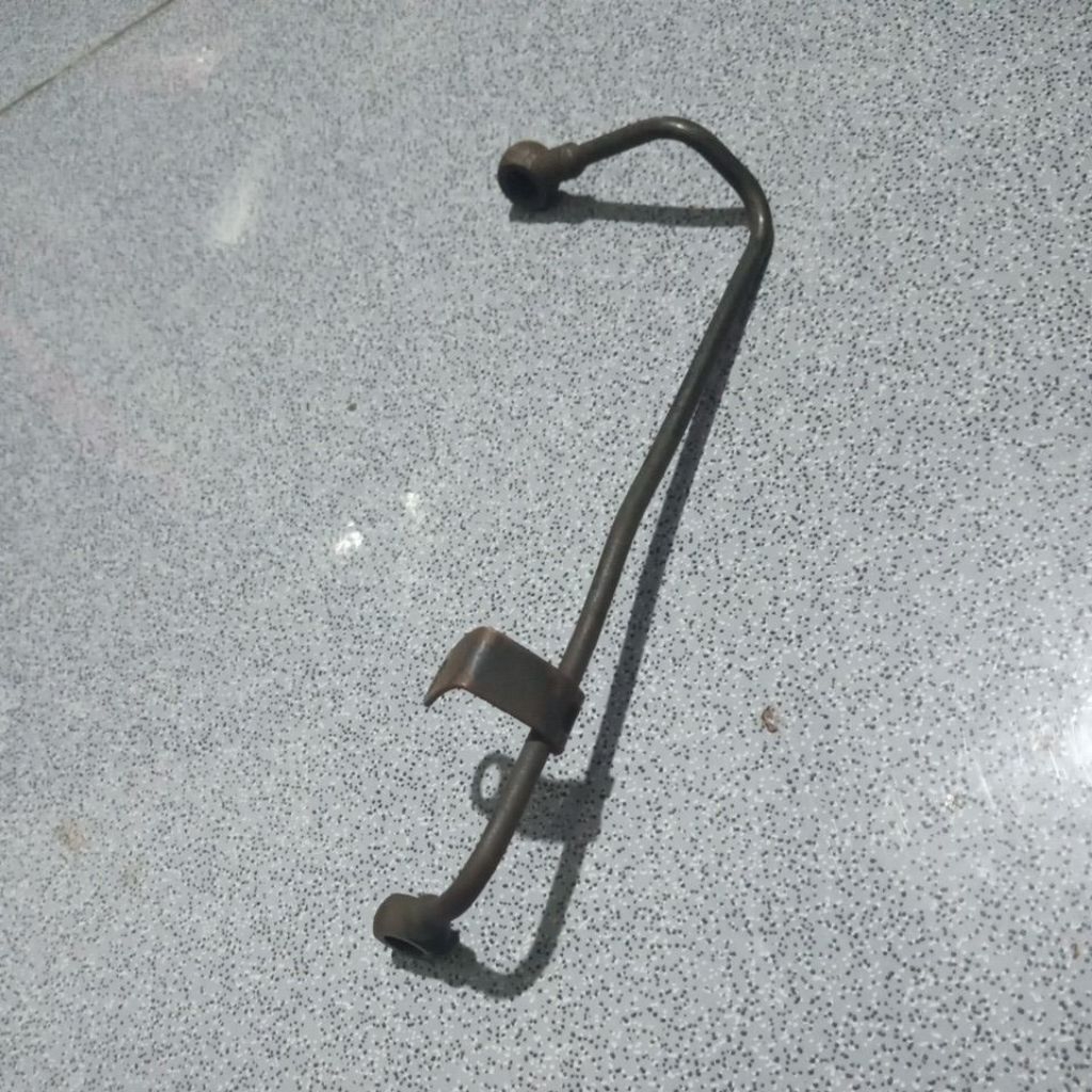 Pipa selang jalur sirkulasi Oli mesin Kawasaki Kaze R original copotan motor