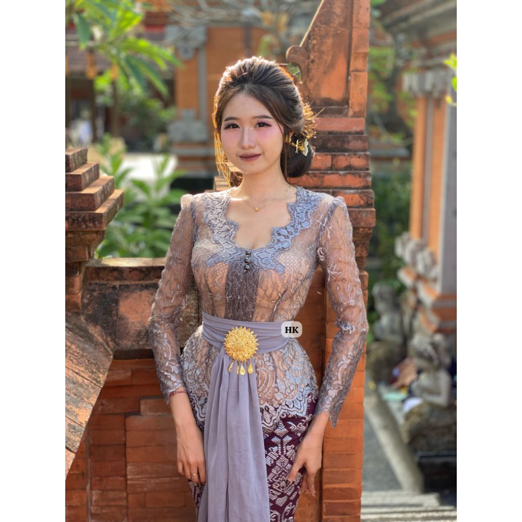 Kebaya Metalik Glossy Tirtasari Mix Kancing Mutiara | Kebaya Metalik Glossy Jahitan Butik | Kekupu B