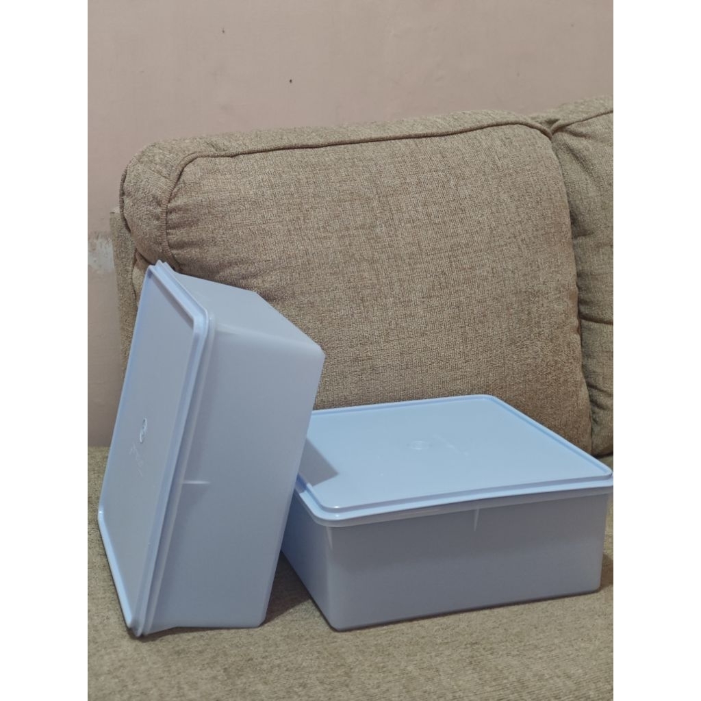 Square keeper tupperware 10Liter