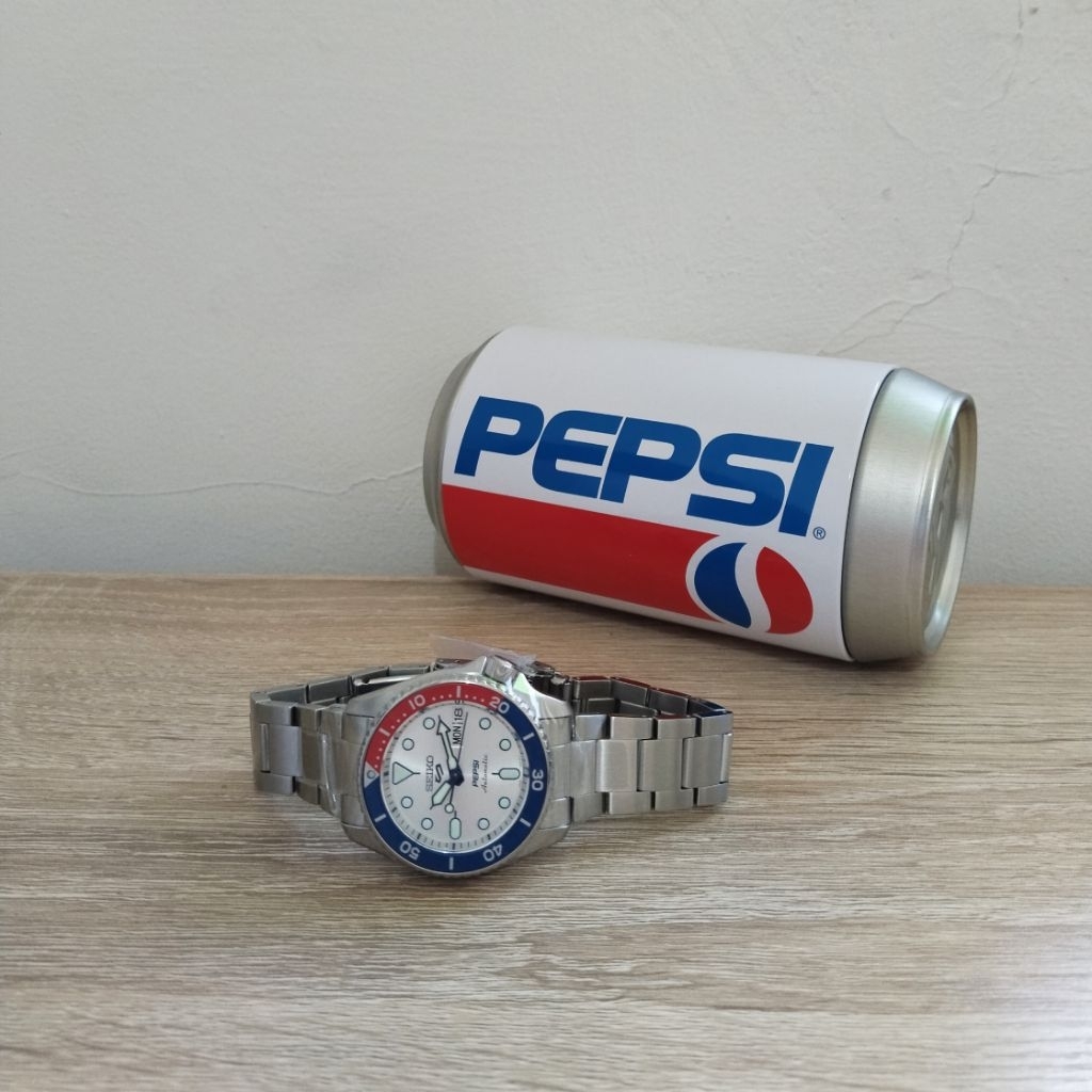 Jam tangan pria Seiko Pepsi