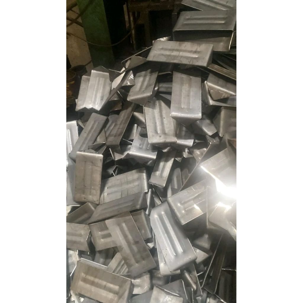 DAUN RODA TRAKTOR QUICK bahan plat BESI