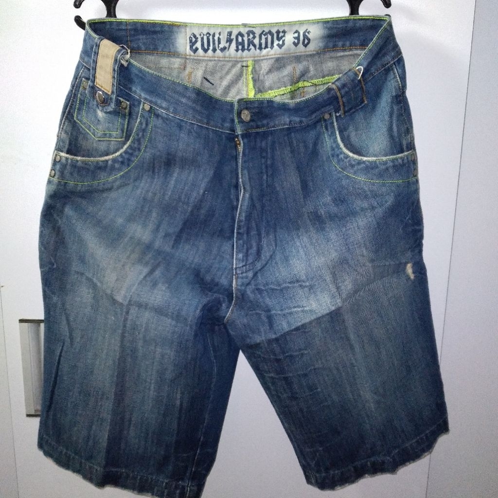 celana pendek jeans merk evil army no.36 ori