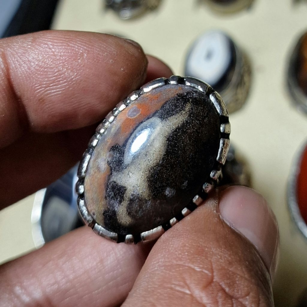 Batu akik mutif keris umpu gedring