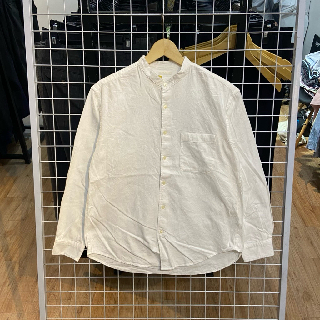 Gu Mandarin Collar Shirt