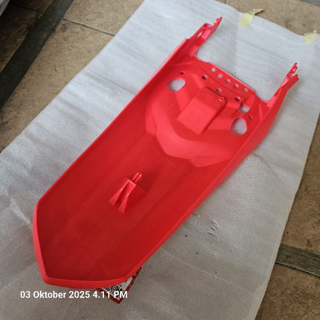 Spakbor belakang honda CRF150L K84. 80110-K84-900ZB
