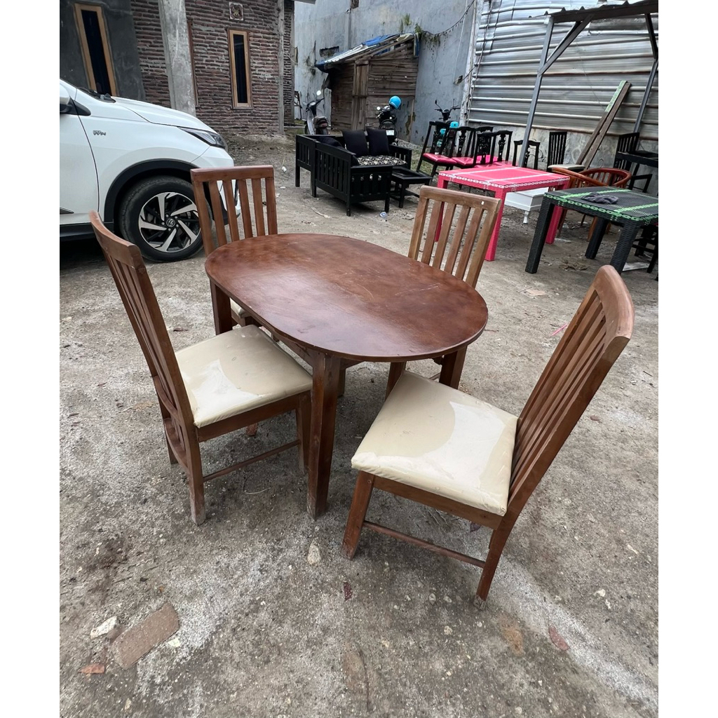Meja makan kayu Oval/Meja Makan minimalis elena