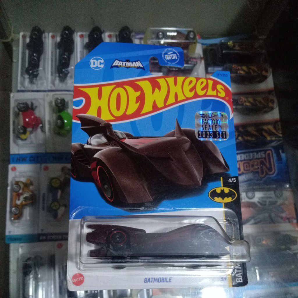 hot wheels batman Batmobile released in 2022 factory sealed