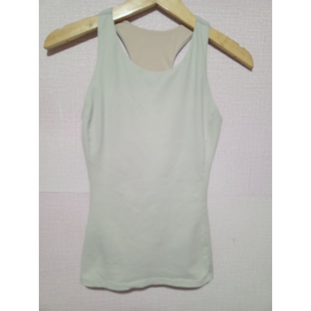 baju kaos olahraga Daleman wanita  xexymix  size S fit M second