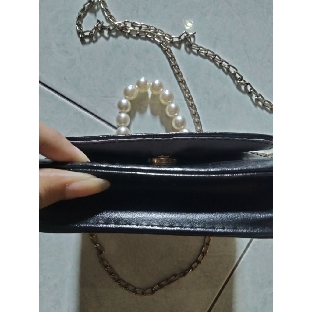 (take all) tas wanita