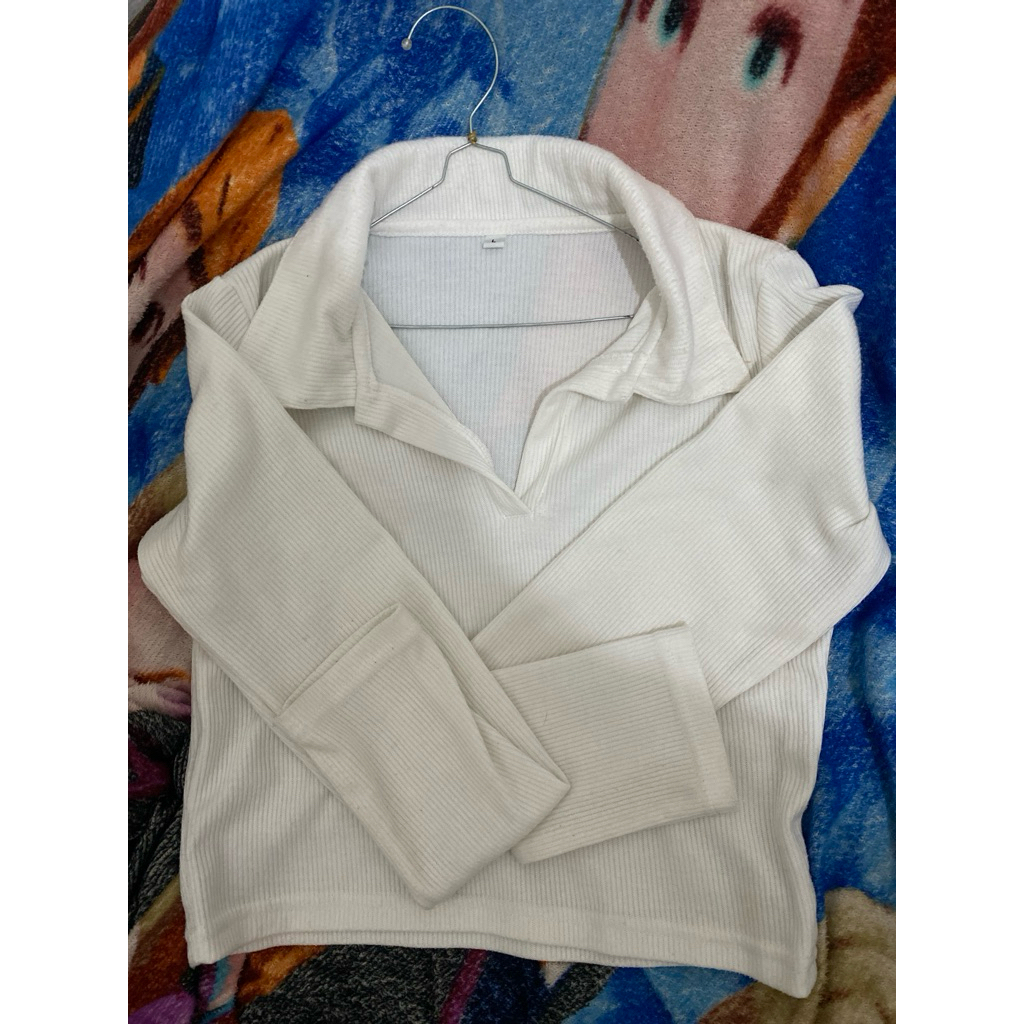 crop top polo lengan panjang