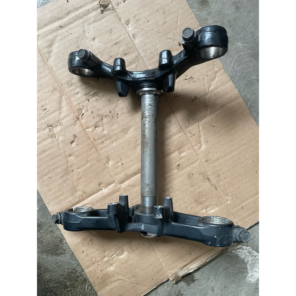 Segitiga atas bawah cbr150 k45a