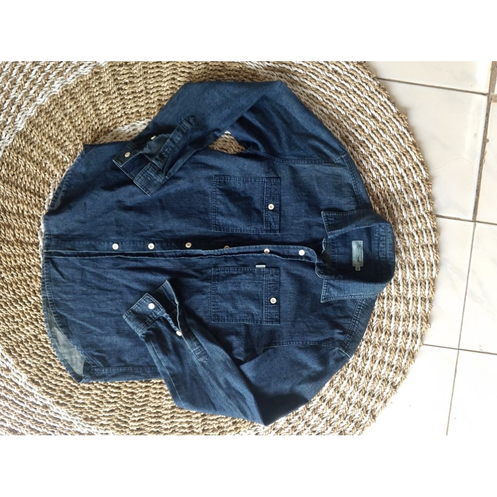 kemeja denim saint paint