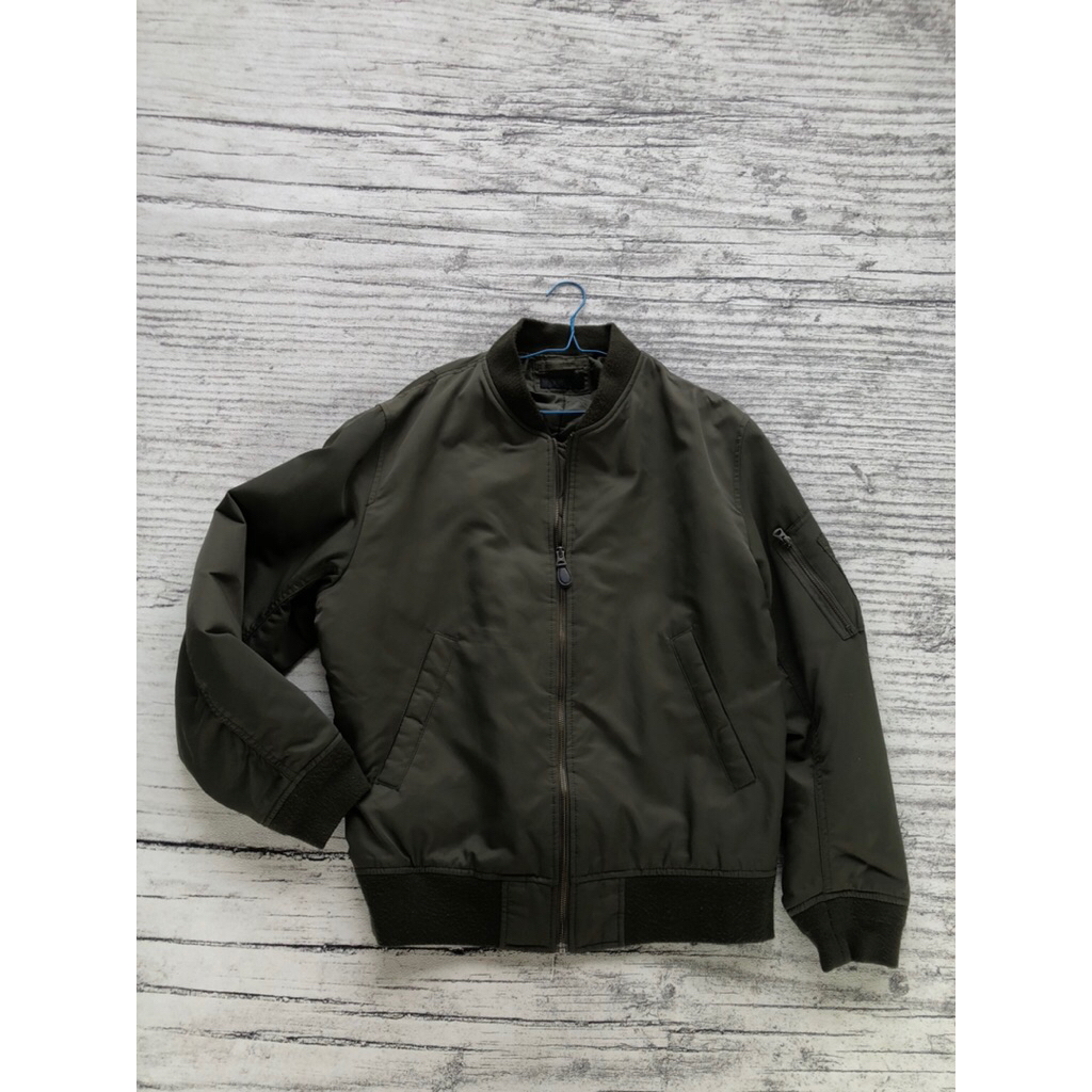 uniqlo booomberr army