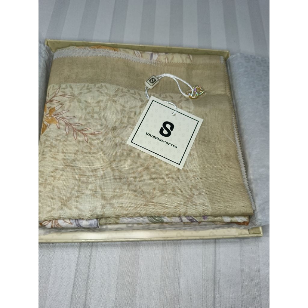 Umama Scarf With Box