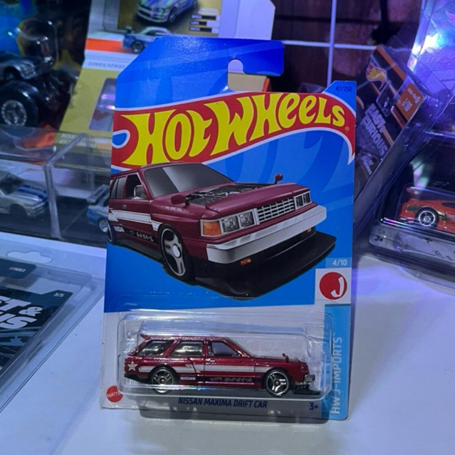 Hot Wheels Nissan Maxima Reg