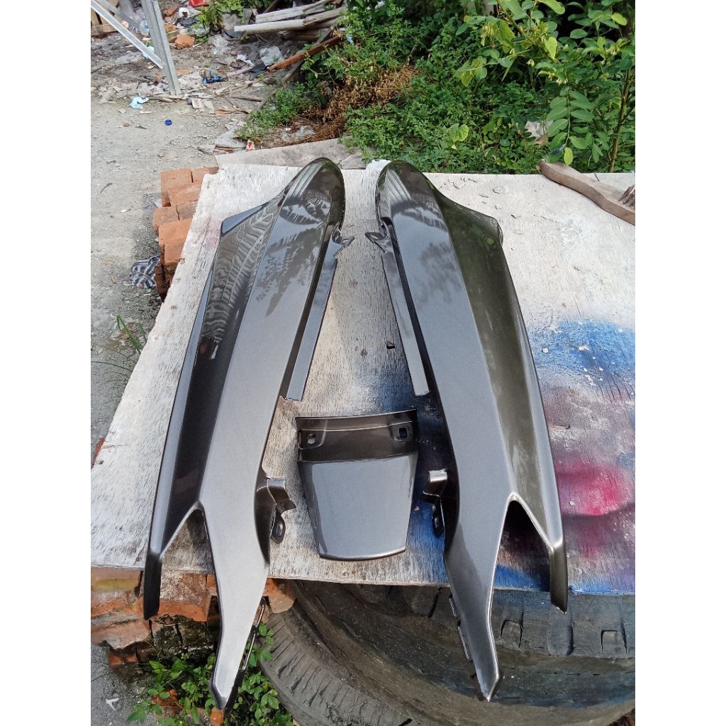 body yamaha mio sporty mio smale warna abu abu monyet