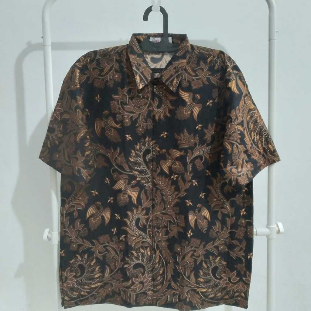 Hem Batik Pria Danar Hadi Solo